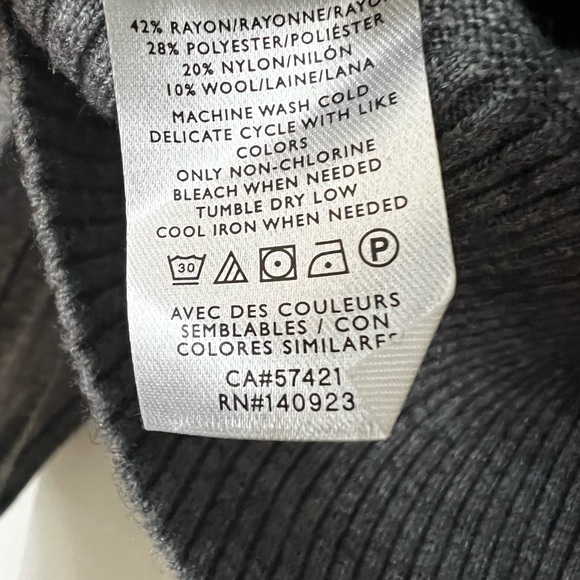 Grey loft sweater medium - Picture 4 of 6